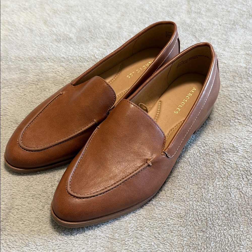 AEROSOLES Women's Tan Loafers - Picture 4 of 7